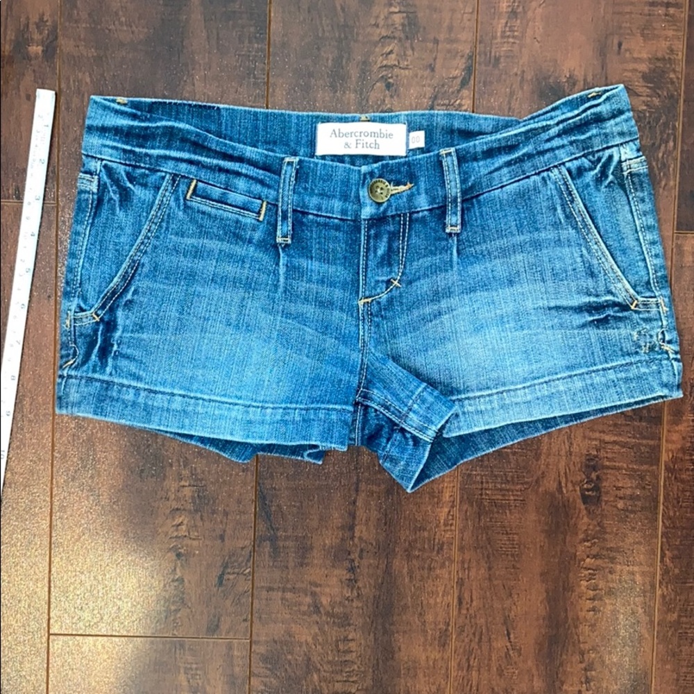 Abercrombie and Fitch Jean short size 00